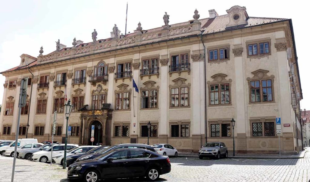 Ностицький палац