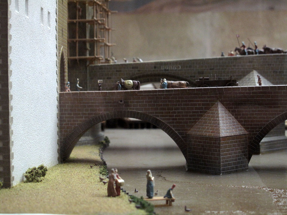Юдитин міст та Карлів міст - макети у музеї Карлового мосту