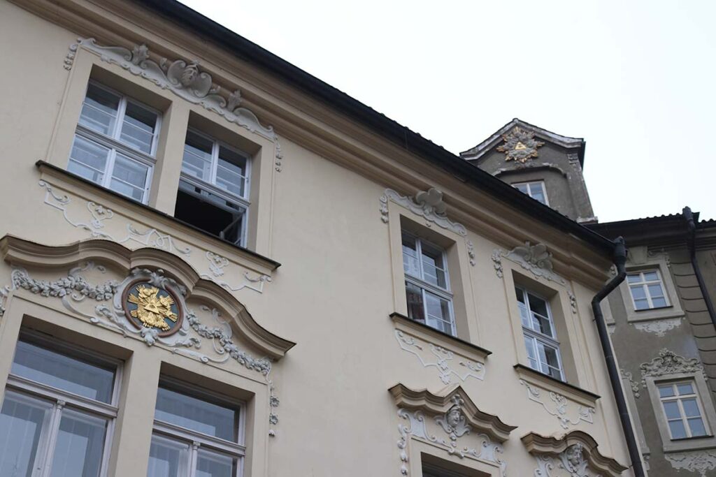 Будинки сестер боромеєк